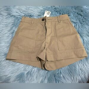 Khaki shortst